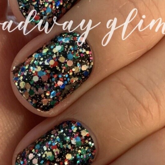 Color Street - Picture 4 of 4